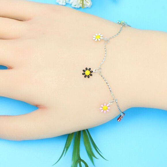 Chic & Stylish Bracelet – A Thoughtful Gift for Women and Girls, DYC1023 - Picture 4 of 8